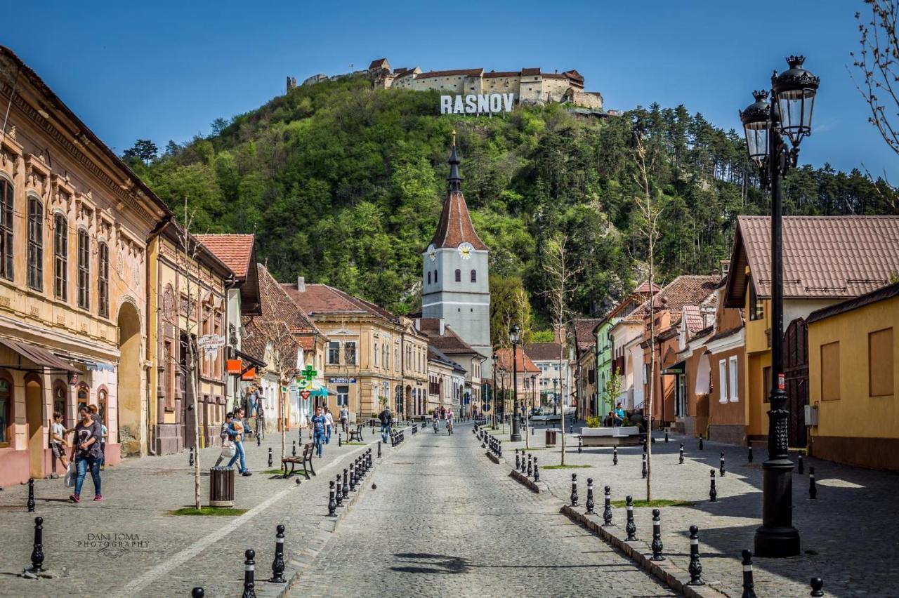 Mountain Vista Suites Zărneşti Екстериор снимка