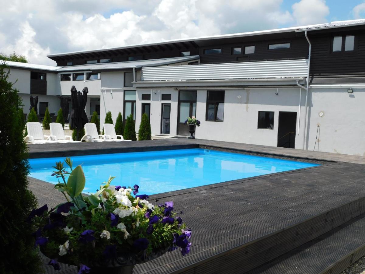 Mountain Vista Suites Zărneşti Екстериор снимка