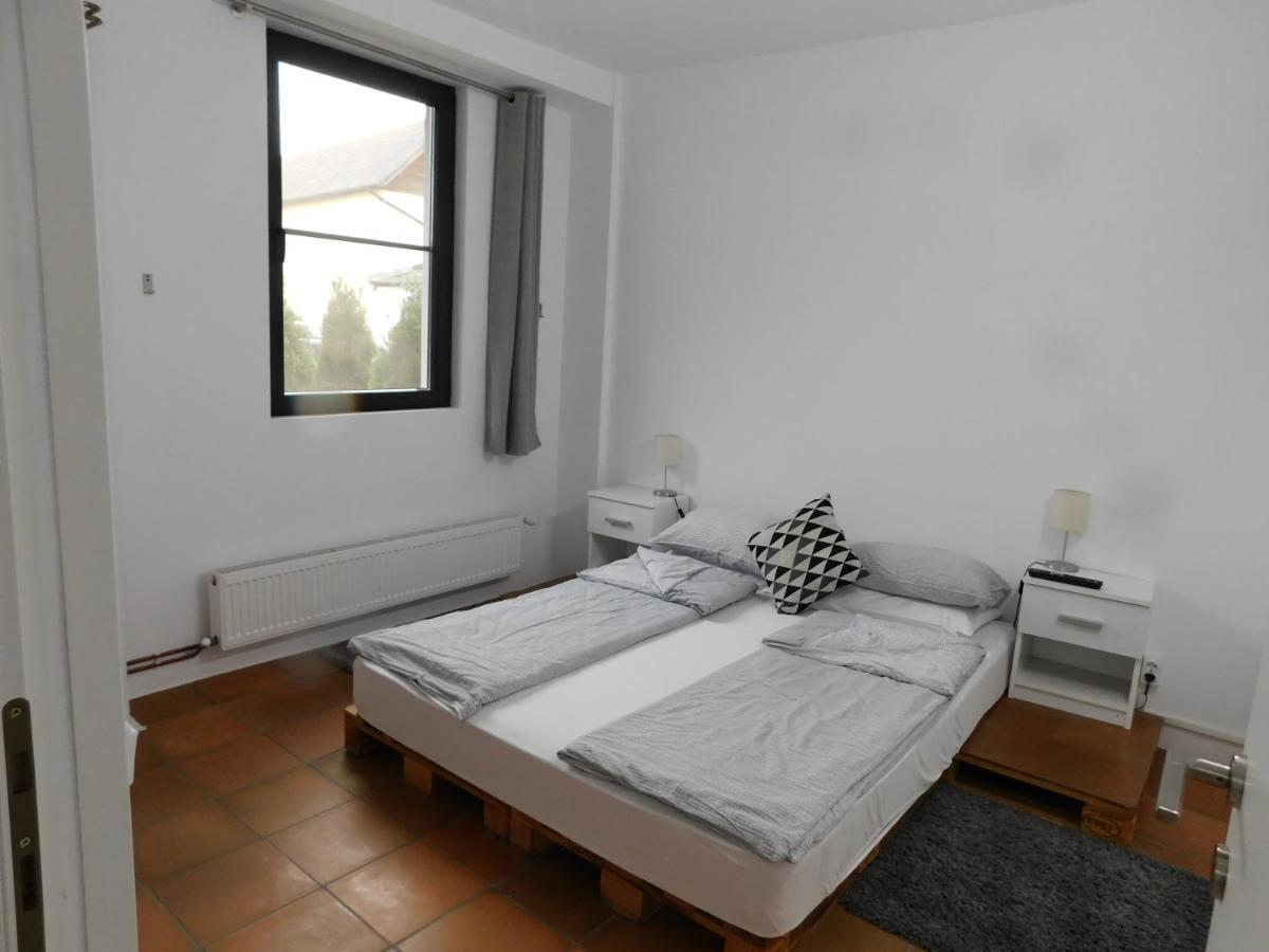 Mountain Vista Suites Zărneşti Екстериор снимка